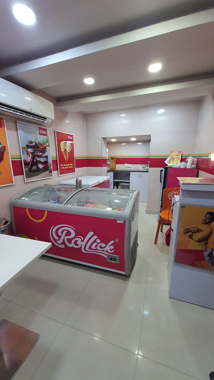 Showroom For Rent in No Name 