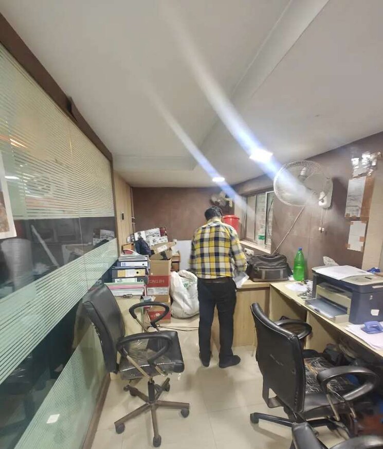 Team Area, mahatma gandhi road Commercial Office Space 450 Sq.Ft. In Mahatma Gandhi Road Kolkata 8823223