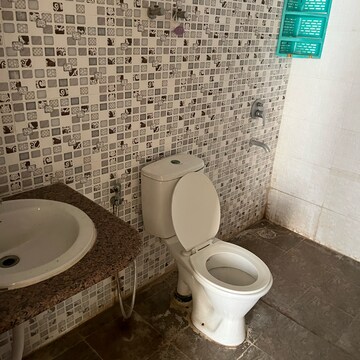Bathroom in 3 BHK Apartment at Sg Homes, Vasundhara Sector 3 – for Rent