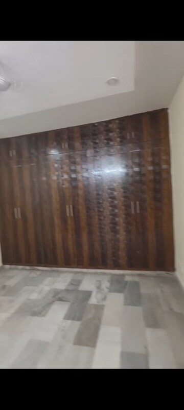 Furnished Amenities in 2 BHK Builder Floor at Lajpat Nagar I – for Rent