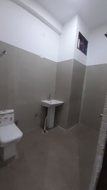 Bathroom in 3 BHK Apartment at Spring Meadows, Tech Zone 4 Greater Noida – for Sale