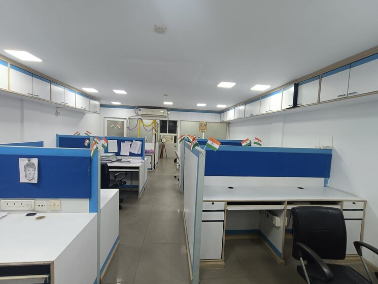 Team Area, park street Commercial Office Space 900 Sq.Ft. In Park Street Kolkata 8823258