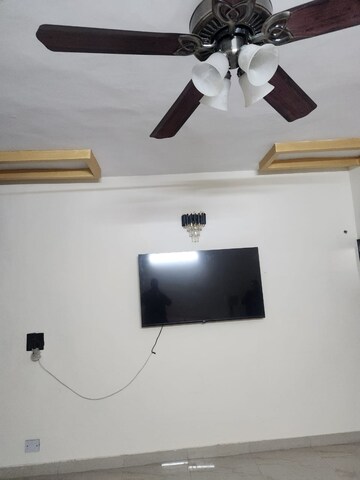 Furnished Amenities in 3 BHK Apartment at Onyxe Paraiso, Patiala Road – for Rent