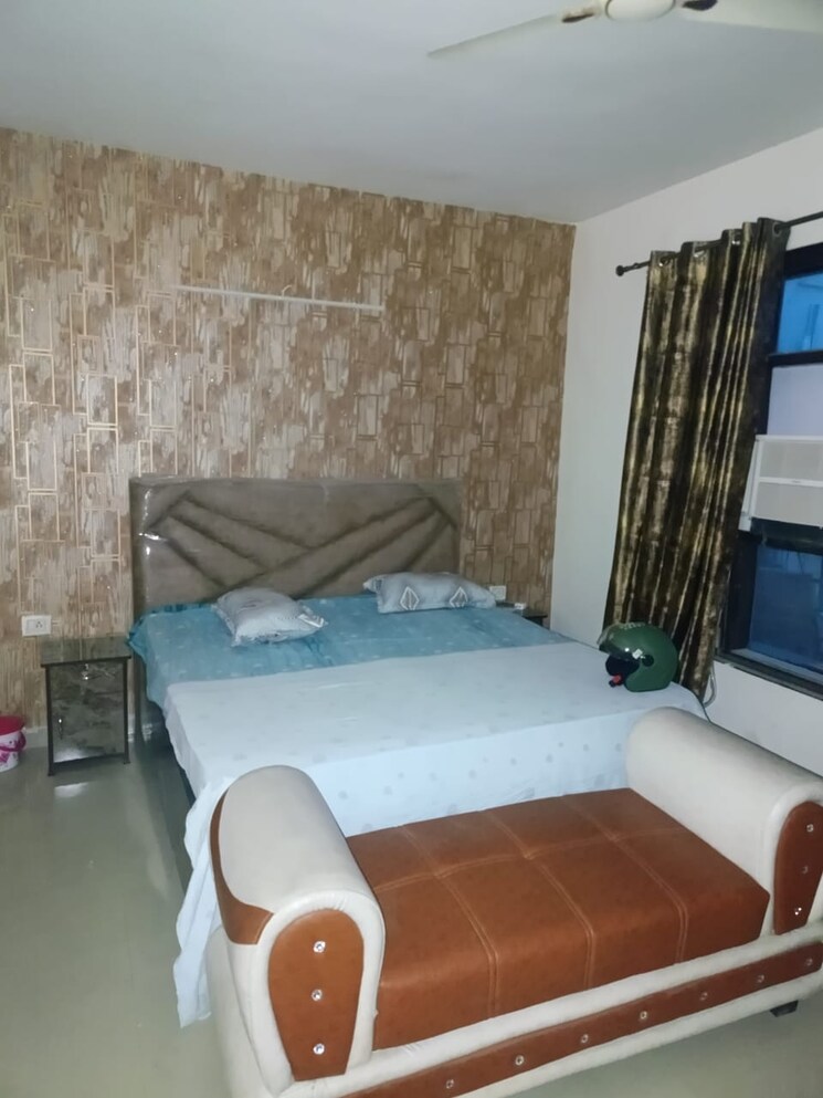 Bedroom, onyxe-paraiso 3 Bedroom 1800 Sq.Ft. Apartment In Patiala Road Zirakpur 8823315