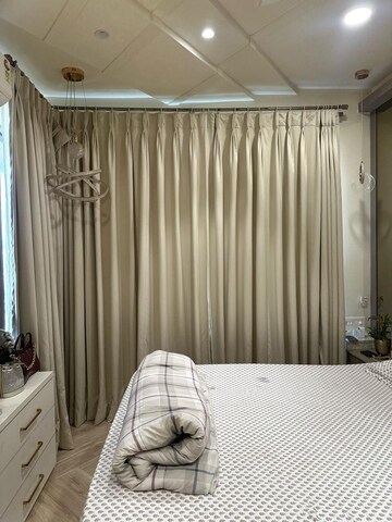 Master Bedroom in 2 BHK Apartment at Omkar Alta Monte, Malad East – for Rent