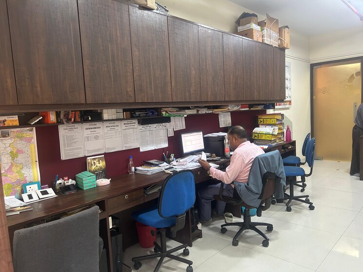 Team Area, shree-krishna-square Commercial Office Space 500 Sq.Ft. In Bow Bazaar Kolkata 8823263