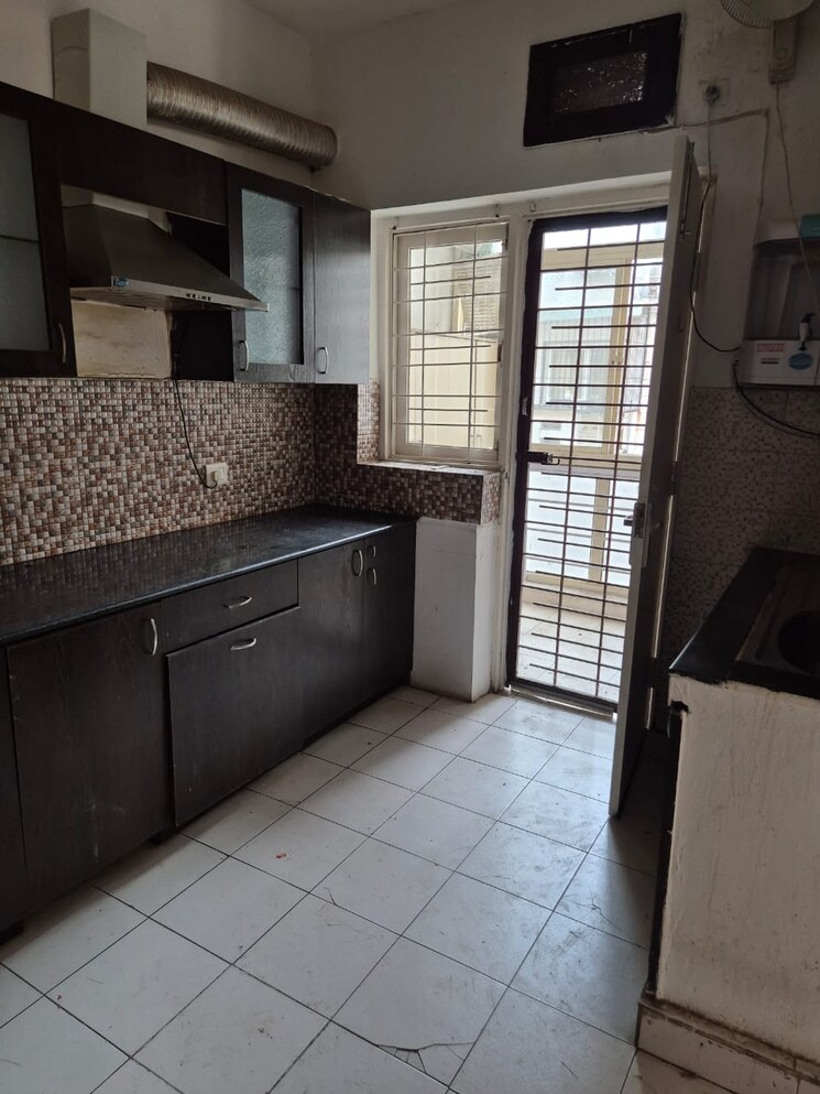 Kitchen, m2k-the-white-house 2.5 Bedroom 1350 Sq.Ft. Builder Floor In Sector 57 Gurgaon 8823277