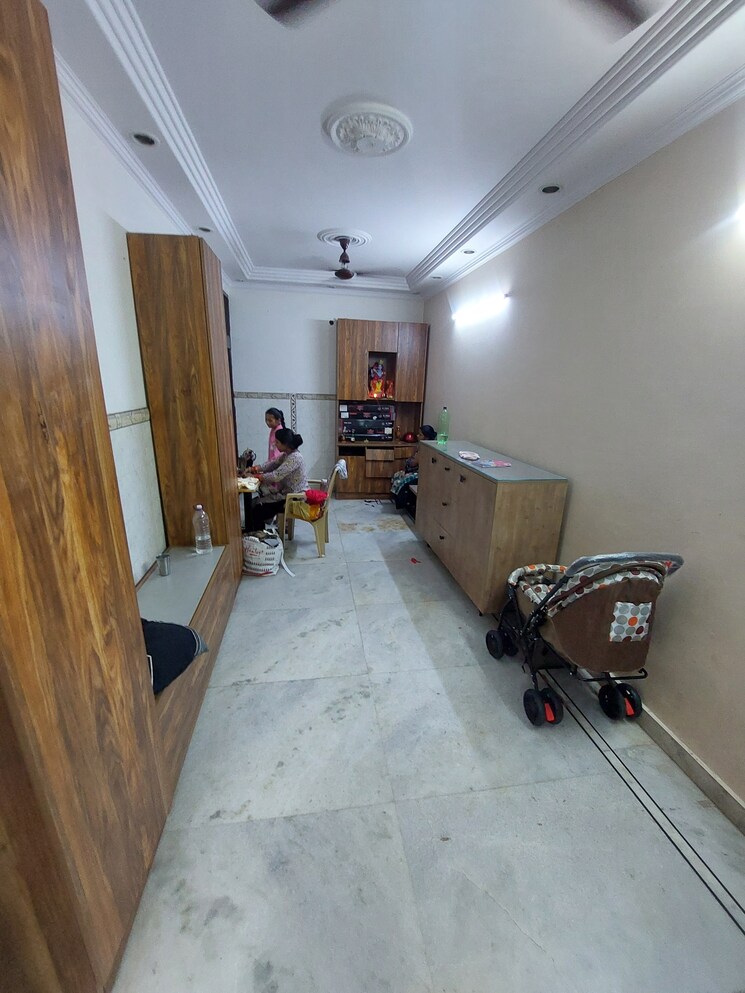 Room, rwa-parmanand 2 Bedroom 80 Sq.Yd. Builder Floor In Mukherjee Nagar Delhi 8823361