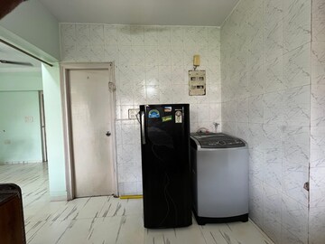 Furnished Amenities in 2 BHK Apartment at Goregaon East – for Rent