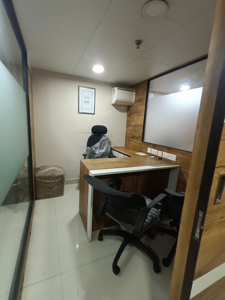 Team Area, siddha-weston Commercial Office Space 1100 Sq.Ft. In Bow Bazaar Kolkata 8823318