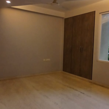 Room in 4 BHK Builder Floor at Vasant Kunj – for Rent