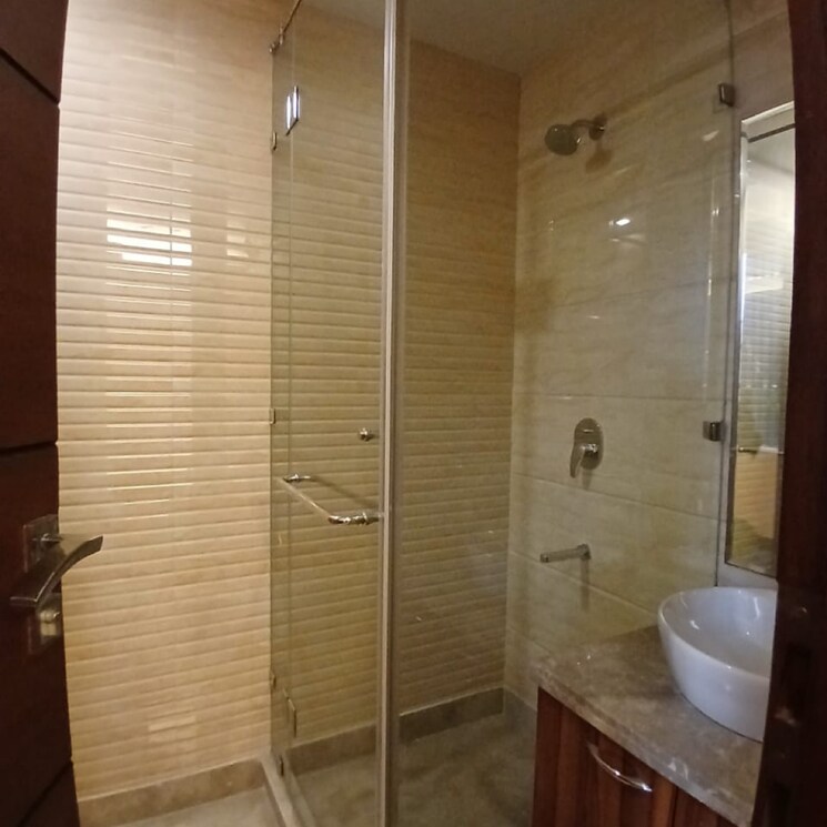 Bathroom, vasant kunj 4 Bedroom 1650 Sq.Ft. Builder Floor In Vasant Kunj Delhi 8823323