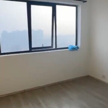 Room in 2 BHK Apartment at Ireo Skyon, Sector 60 – for Rent