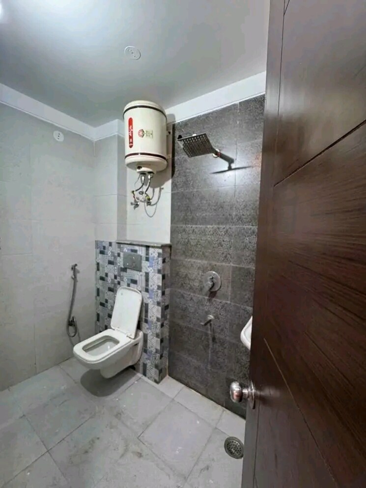 Bathroom, saket 2 Bedroom 850 Sq.Ft. Builder Floor In Saket Delhi 8823374