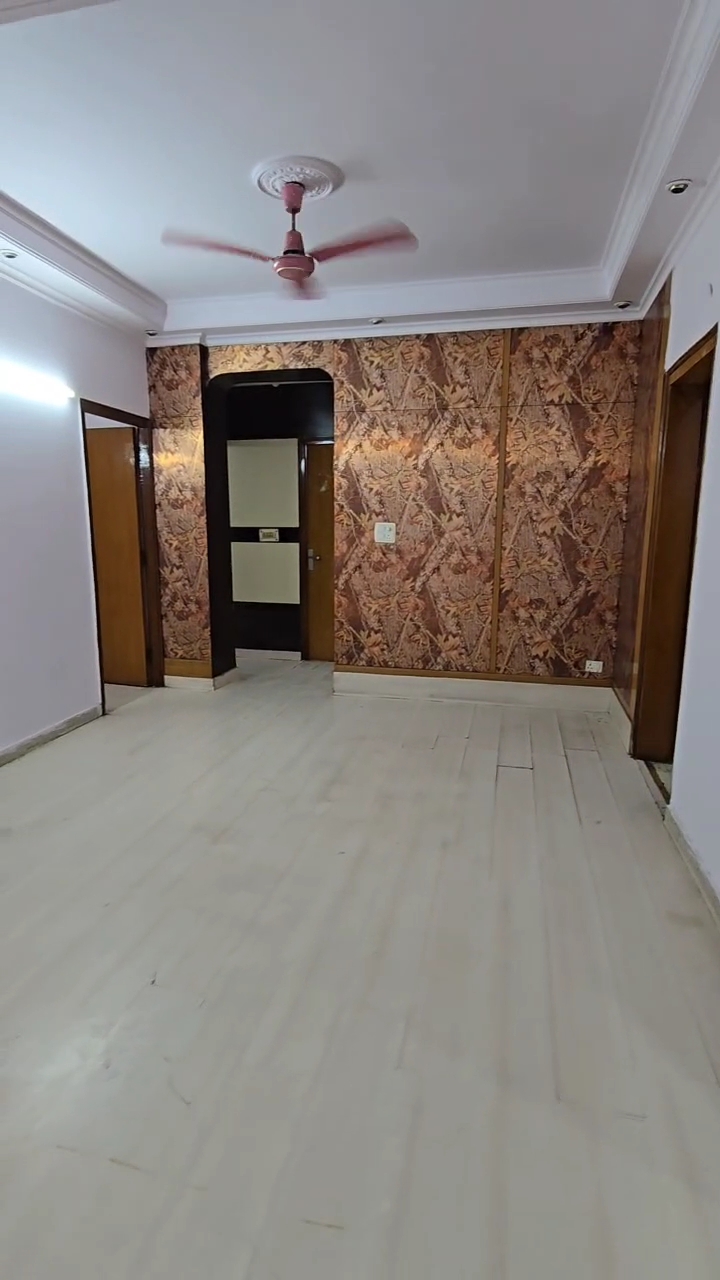 3 BHK + Pooja Room,Servant Room Apartment For Sale in Hindon Heights Vaishali