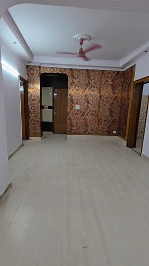 Room in 3 BHK Apartment at Hindon Heights Vaishali, Vaishali Sector 2 – for Sale