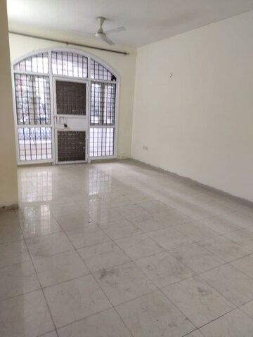 Room in 1 BHK Builder Floor at Sector 57 – for Rent