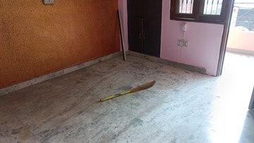 Room in 2 BHK Builder Floor at Vaishali Sector 5 – for Rent