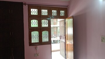 Room in 2 BHK Builder Floor at Vaishali Sector 5 – for Rent