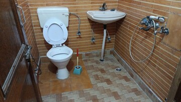 Bathroom in 2 BHK Builder Floor at Vaishali Sector 5 – for Rent