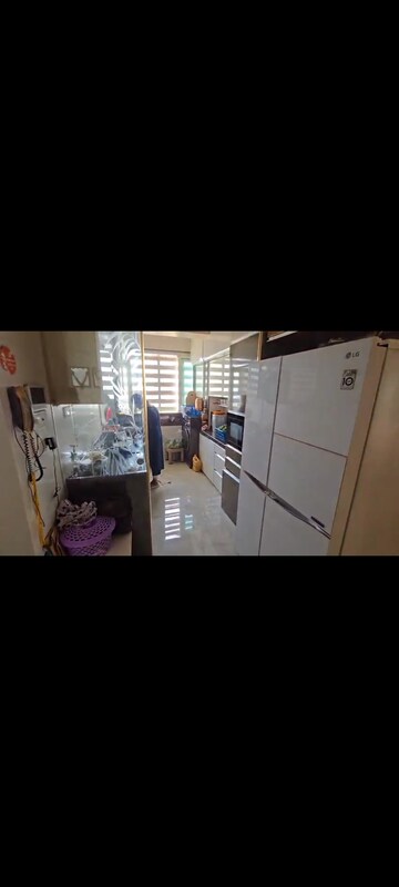 Master Bedroom in 2 BHK Apartment at Omkar Om Residency, Parel – for Rent