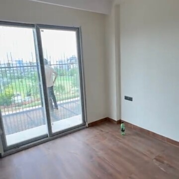 Room in 4 BHK Apartment at Ansal Versalia Phase A2, Sector 67 – for Rent