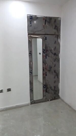 Room in 3 BHK Apartment at Ashiana The Heritage, Vaishali Sector 3 – for Sale