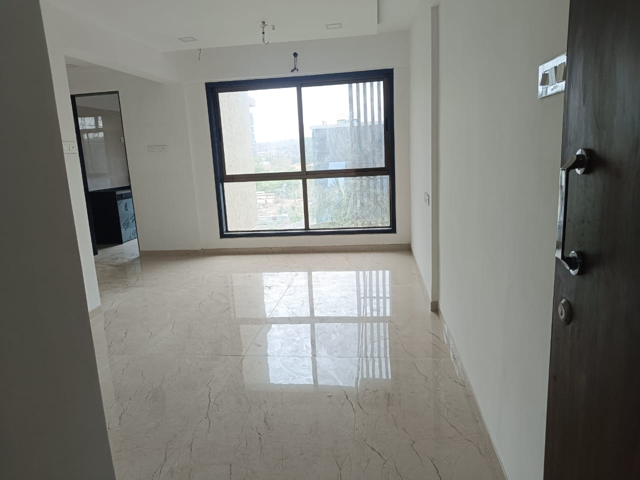 2 BHK + Pooja Room Apartment For Rent in Sheth Irene
