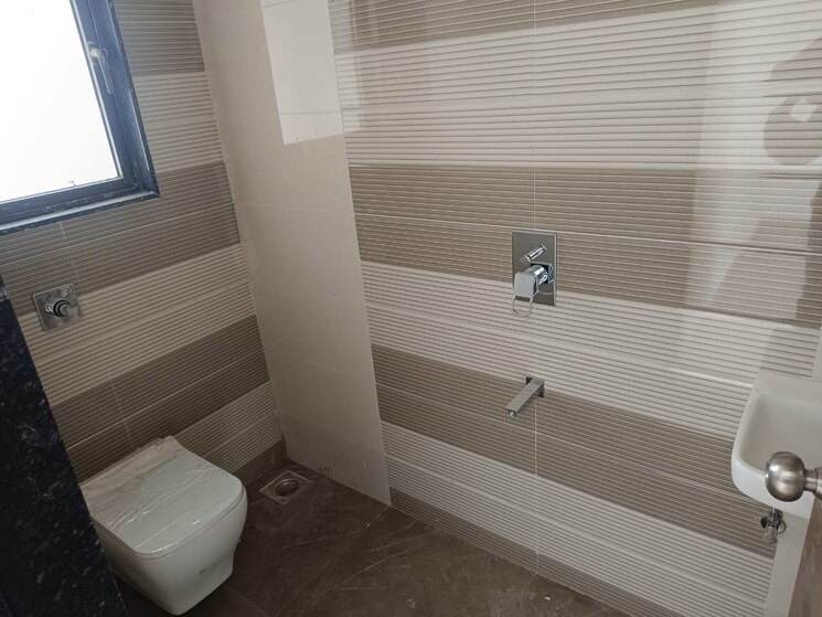 Bathroom, sheth-irene 2 Bedroom 665 Sq.Ft. Apartment In Malad West Mumbai 8823516
