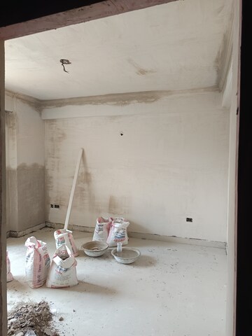 Bathroom in 3 BHK Builder Floor at Sector 75 – for Sale
