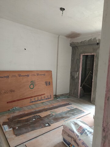 Bedroom in 3 BHK Builder Floor at Sector 75 – for Sale