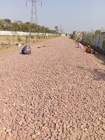  Plot For Sale in L Zone
