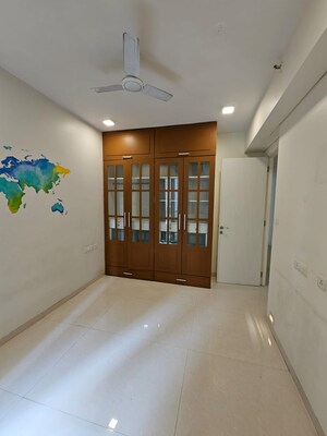 Room in 3.5 BHK Apartment at Rustomjee Seasons, Bandra East – for Sale