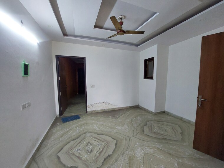 Living Room, model town 3 2 Bedroom 90 Sq.Yd. Builder Floor In Model Town 3 Delhi 8823575