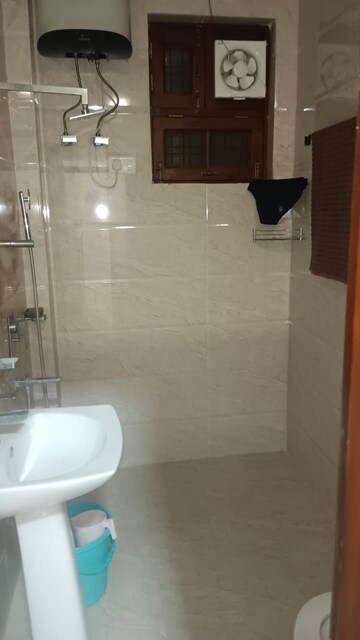 Bathroom in 3 BHK Independent House at Gomti Nagar – for Rent