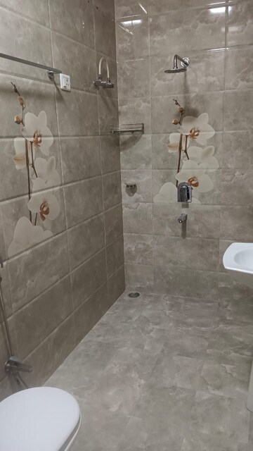 Bathroom in 3 BHK Independent House at Gomti Nagar – for Rent