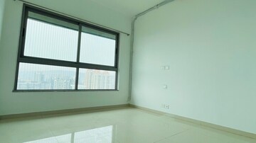 Room in 2 BHK Apartment at Kalpataru Immensa, Kolshet Road – for Rent