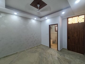 Room in 3 BHK Builder Floor at Khirki Extension – for Sale