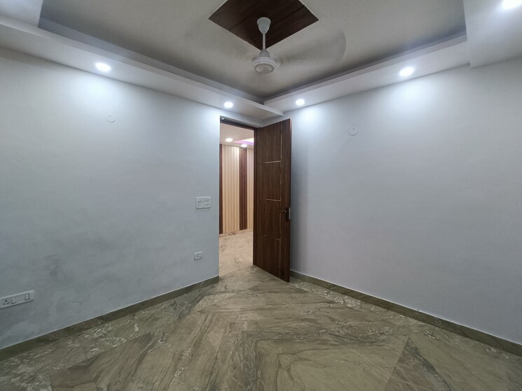 Room, khirki extension 3 Bedroom 1000 Sq.Ft. Builder Floor In Khirki Extension Delhi 8823566
