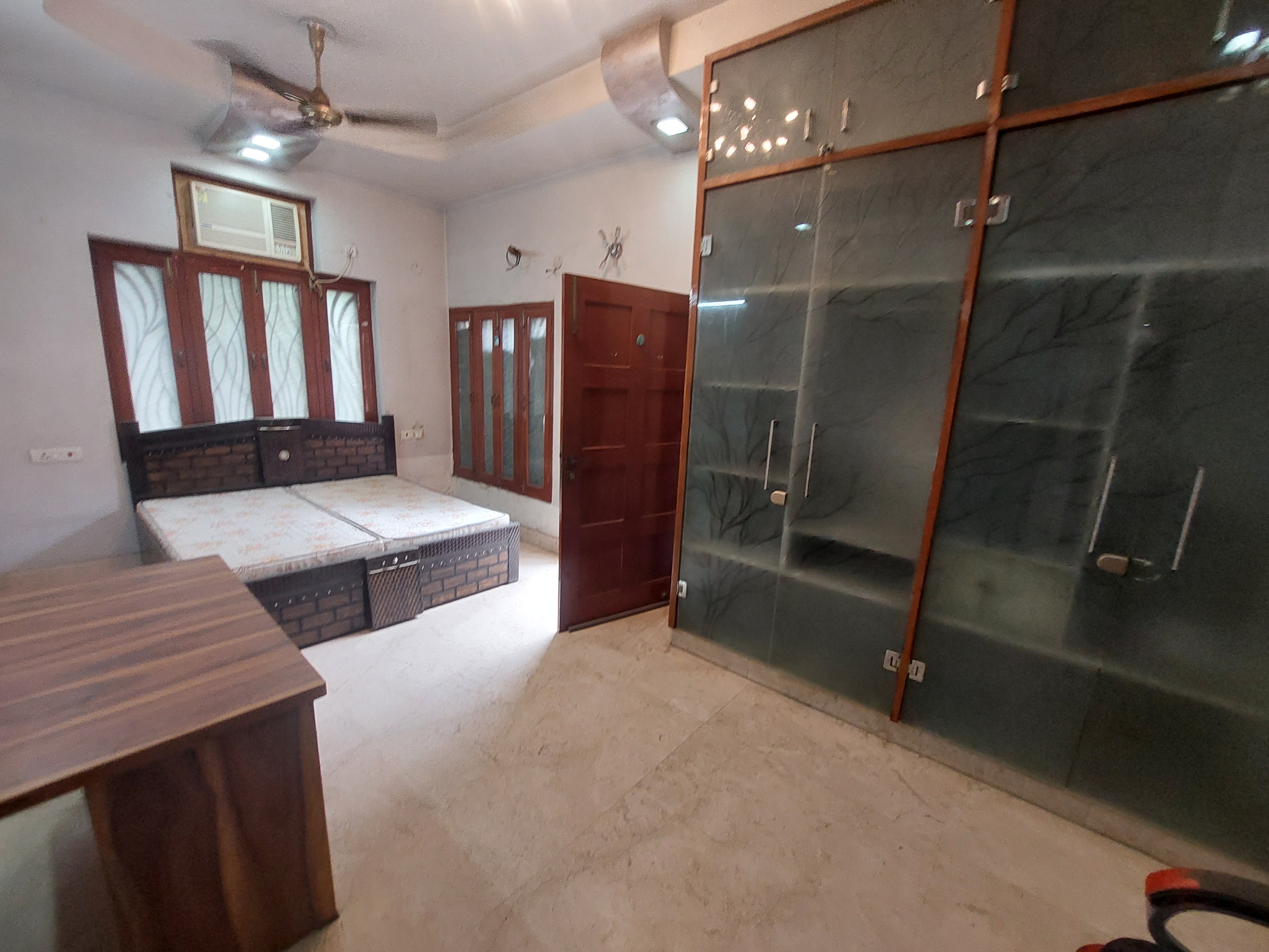 4 BHK Builder Floor For Rent in Rwa State Bank Colony
