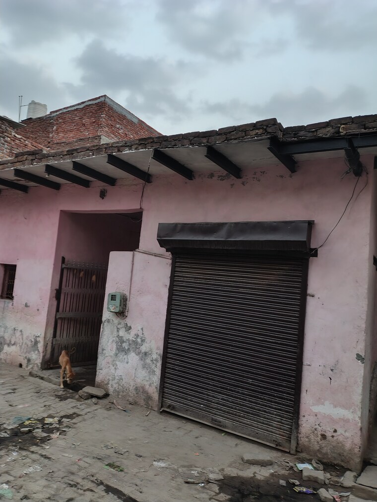 Master Bedroom, rajiv colony 6+ Bedroom 120 Sq.Yd. Independent House In Rajiv Colony Faridabad 8823682