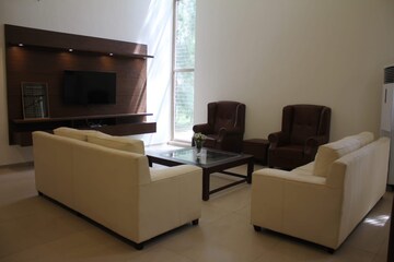 Team Area in 5 BHK Villa at Jade Garden, Akkalenahalli Mallena - Halli – for Sale