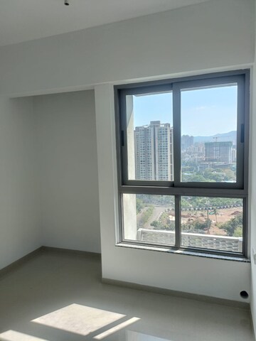 Room in 2 BHK Apartment at Kalpataru Immensa C, Kolshet Road – for Rent