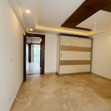 Room in 4 BHK Apartment at Birla Navya, Sector 63a – for Rent