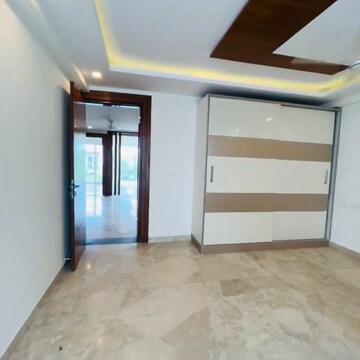 Room in 4 BHK Apartment at Birla Navya, Sector 63a – for Rent