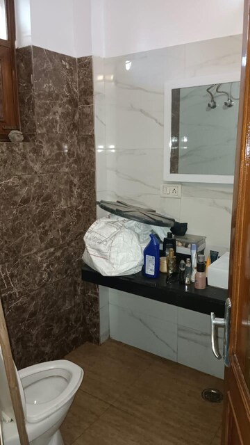 Kitchen in 2.5 BHK Builder Floor at Jagriti Enclave – for Rent