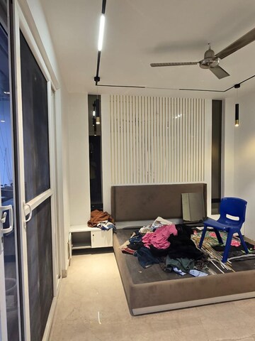 Team Area in 2.5 BHK Builder Floor at Jagriti Enclave – for Rent