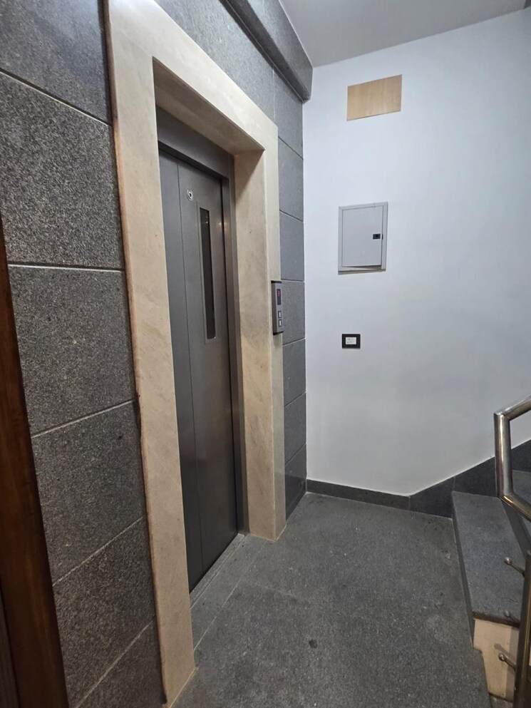 undefined, jagriti enclave 2.5 Bedroom 900 Sq.Ft. Builder Floor In Jagriti Enclave Delhi 8823732