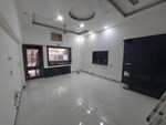 3 BHK 200 Sq.Yd. Builder Floor in Rwa State Bank Colony