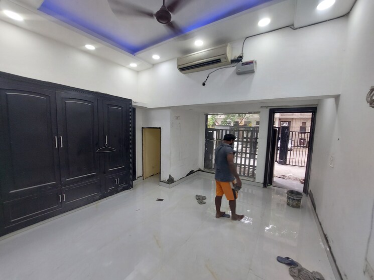 Master Bedroom, state bank colony 3 Bedroom 200 Sq.Yd. Builder Floor In State Bank Colony Delhi 8823773